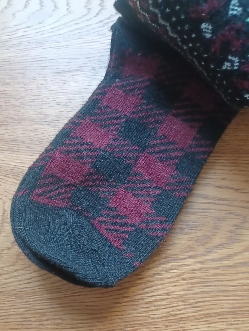NEW MUK LUKS CREW SOCKS